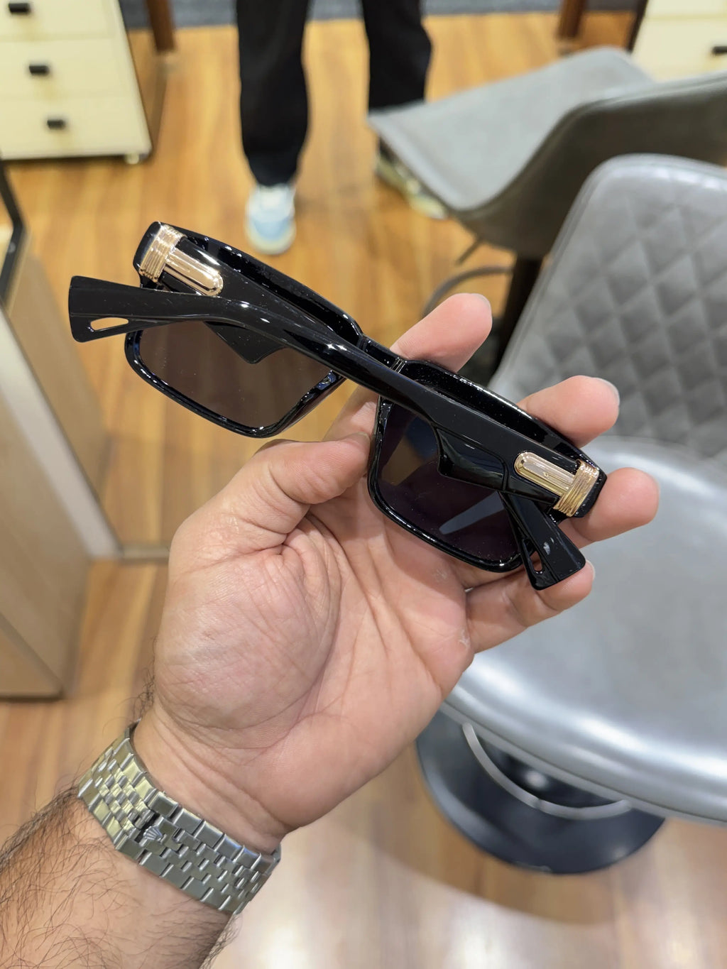 Marc_jacobs_18109_black_gold