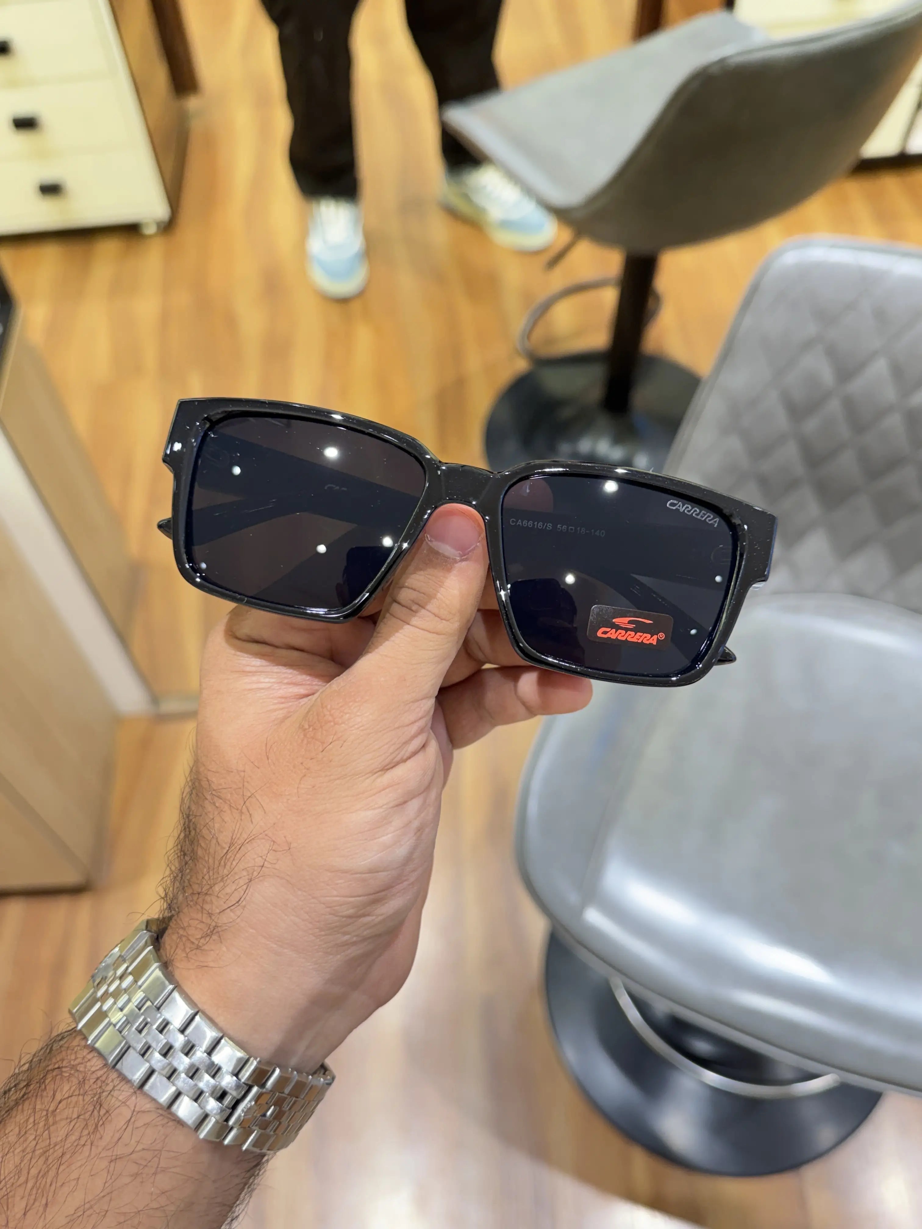 Carrera_6615_full_black