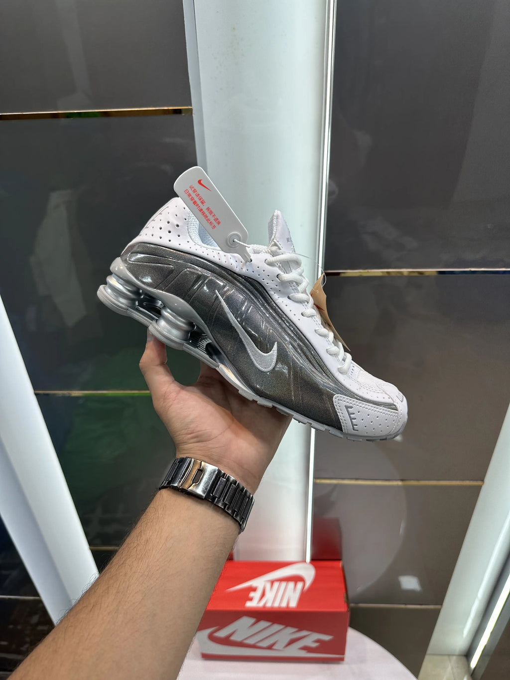 Nike_Shox R4 Metallic Silver