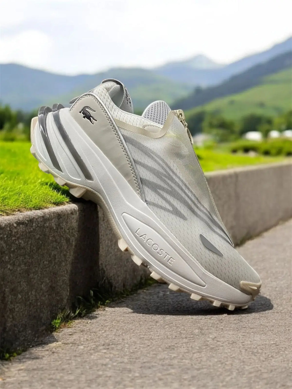 lacostee audyssor *"TRAIL WHITE"*