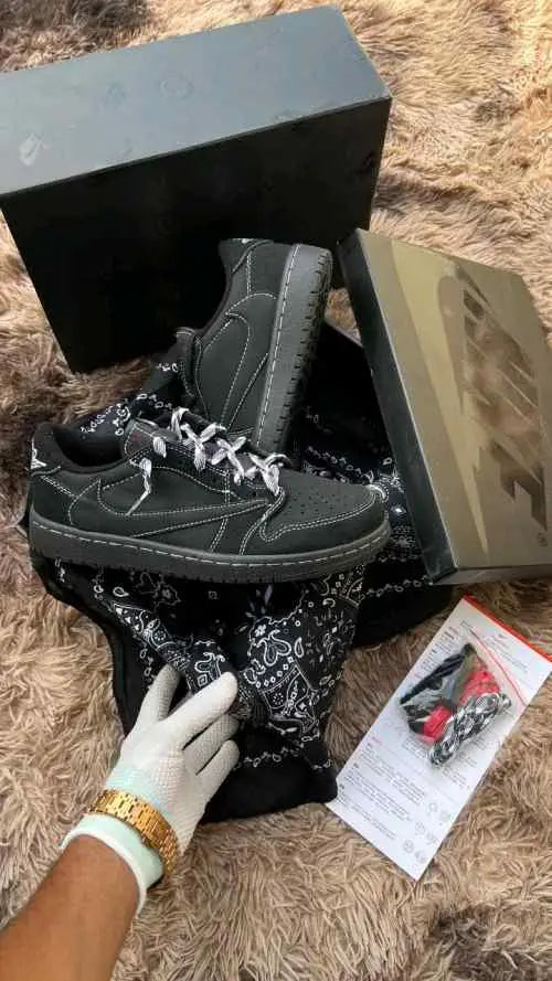 Nikkee Air jordan 1 low Travis scott phantom Semi UA
