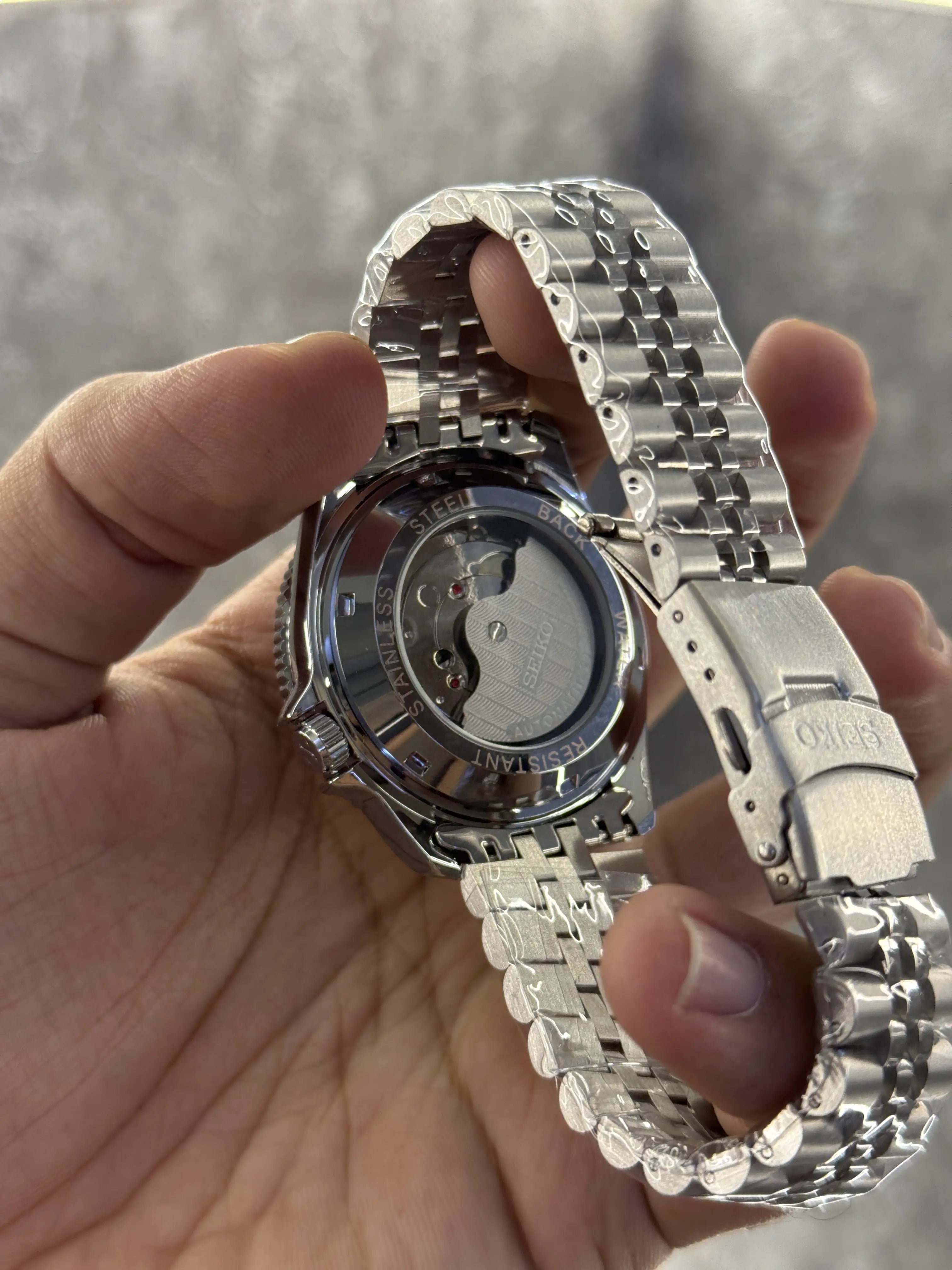 Seiko 5 GMT  Back Open 082