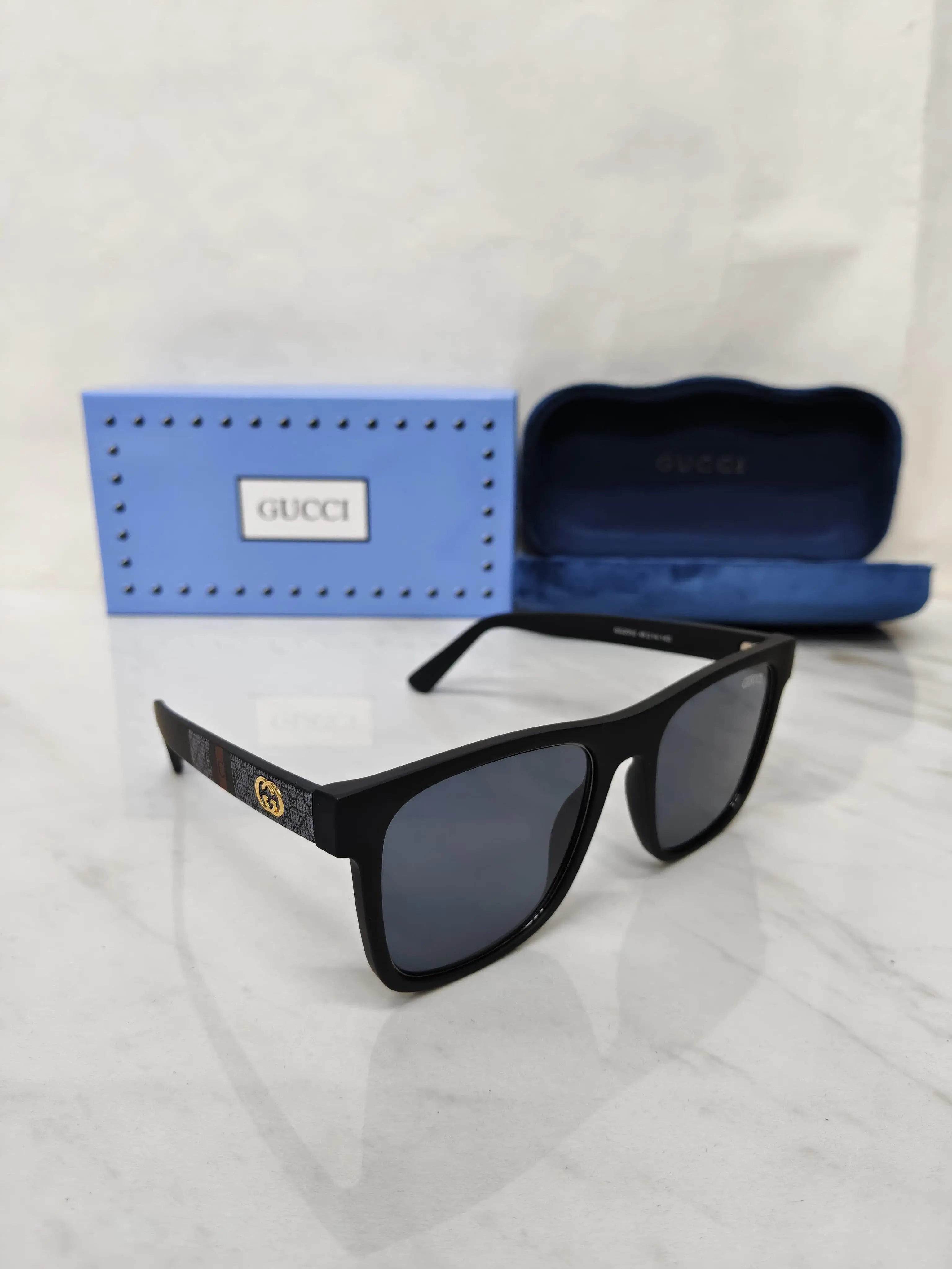 GUCCI 2052 LOGO STICK BLACK Secondary image