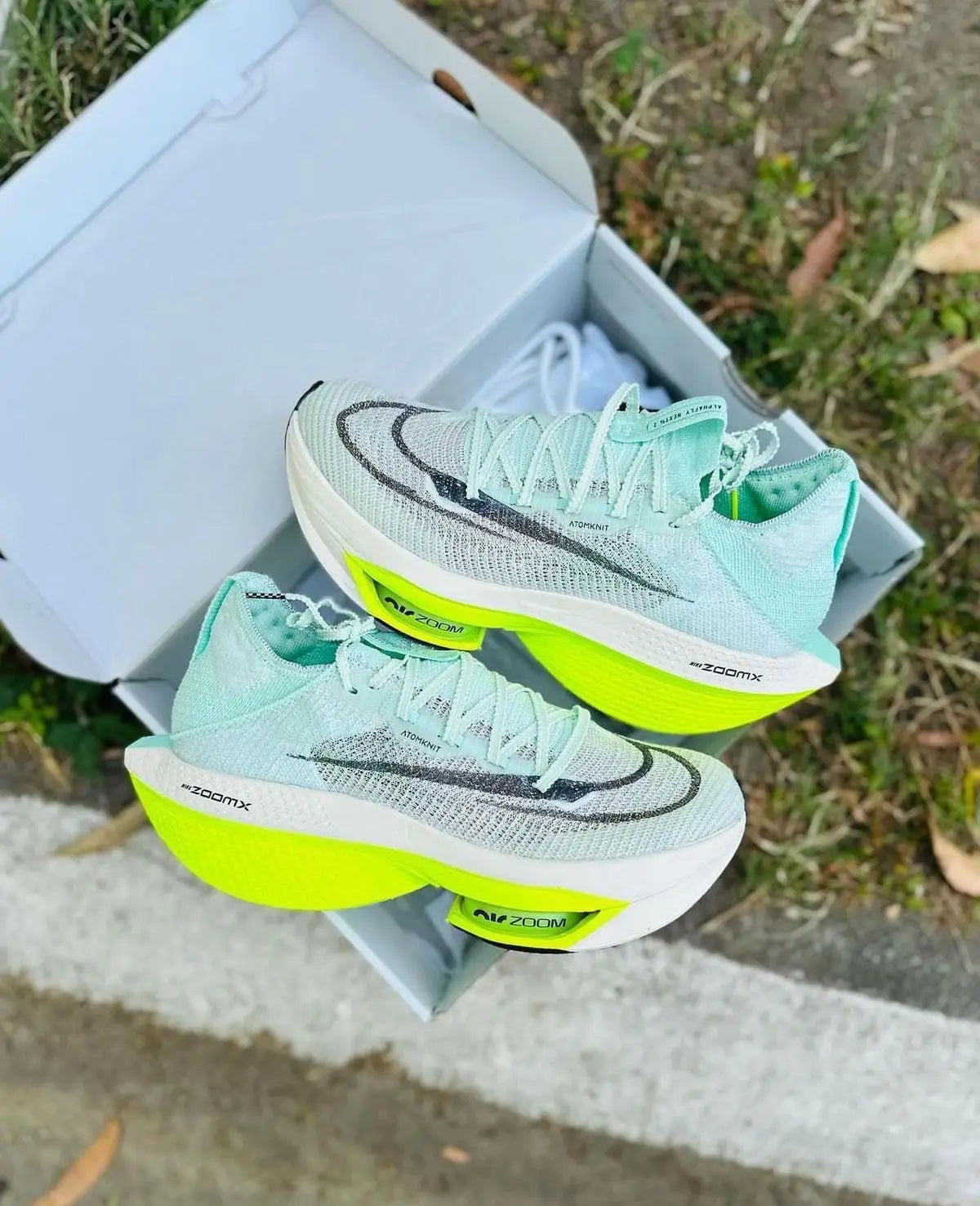 Nike_Air Zoom Alphafly Next 2 Mint Foam Volt Secondary image