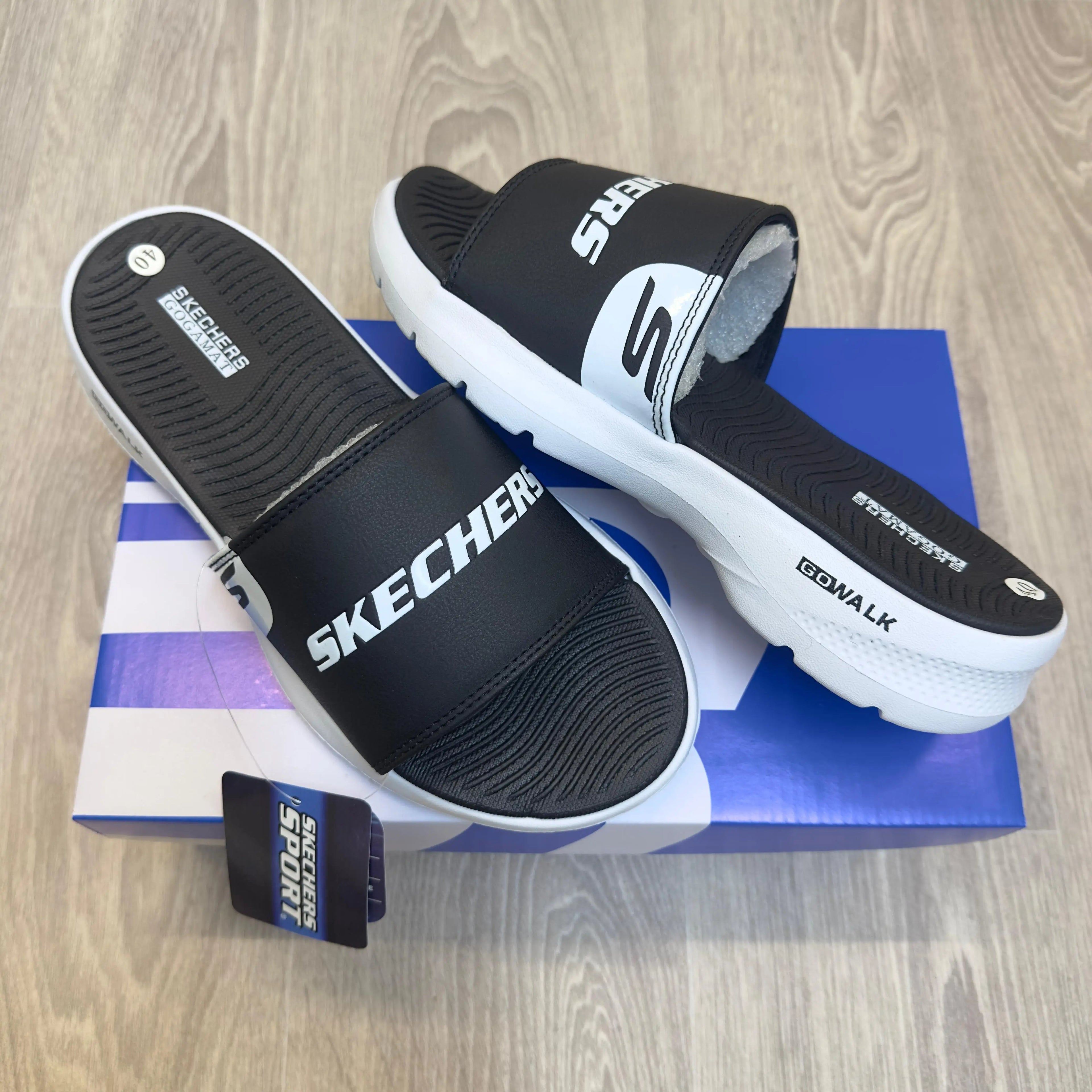 skechers Gowalk Gogamat Premium Slide Black White