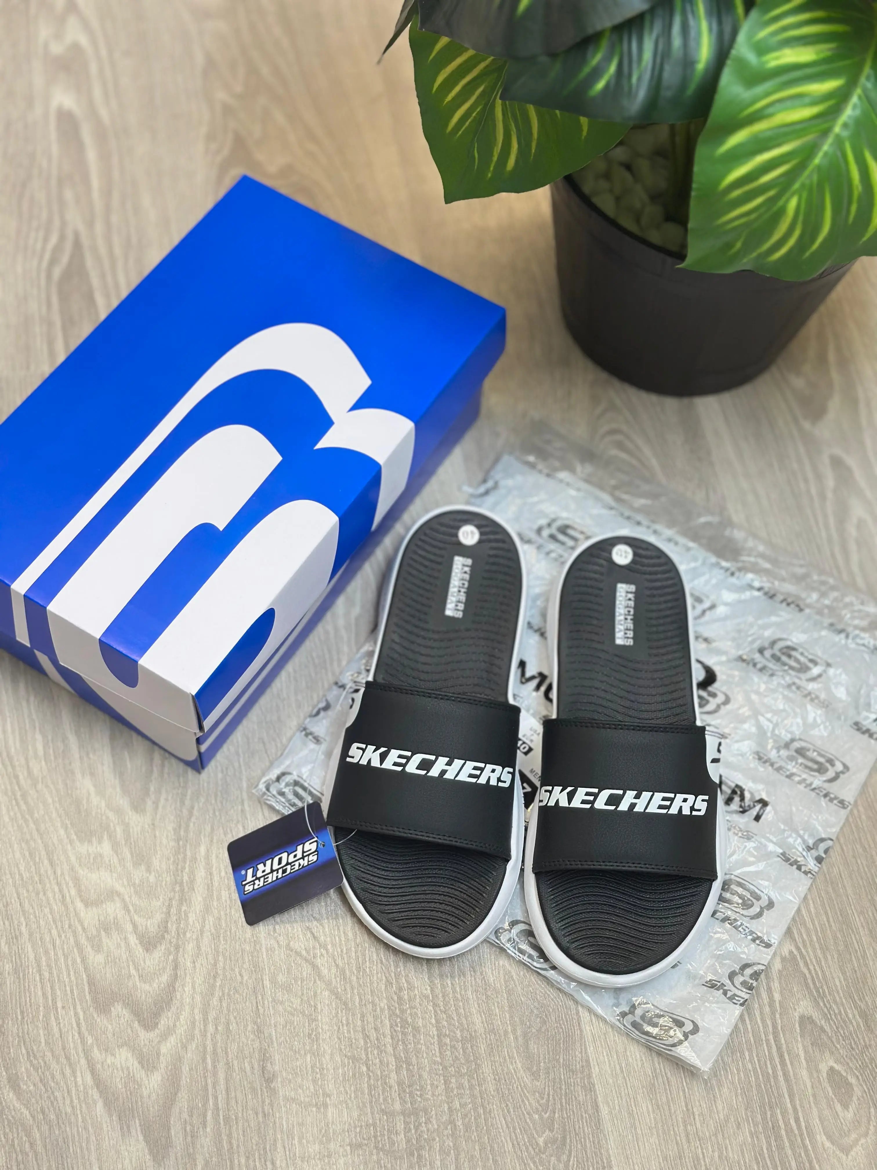 skechers Gowalk Gogamat Premium Slide Black White Secondary image