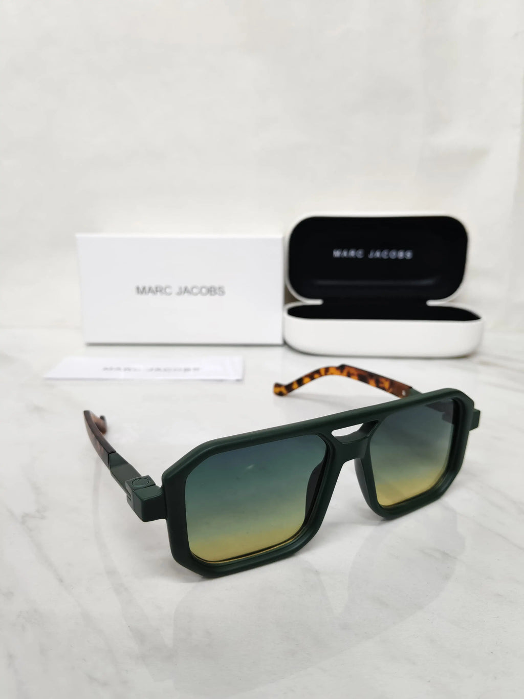 MARC JACOB MATT OLIVE GREEN TIGER