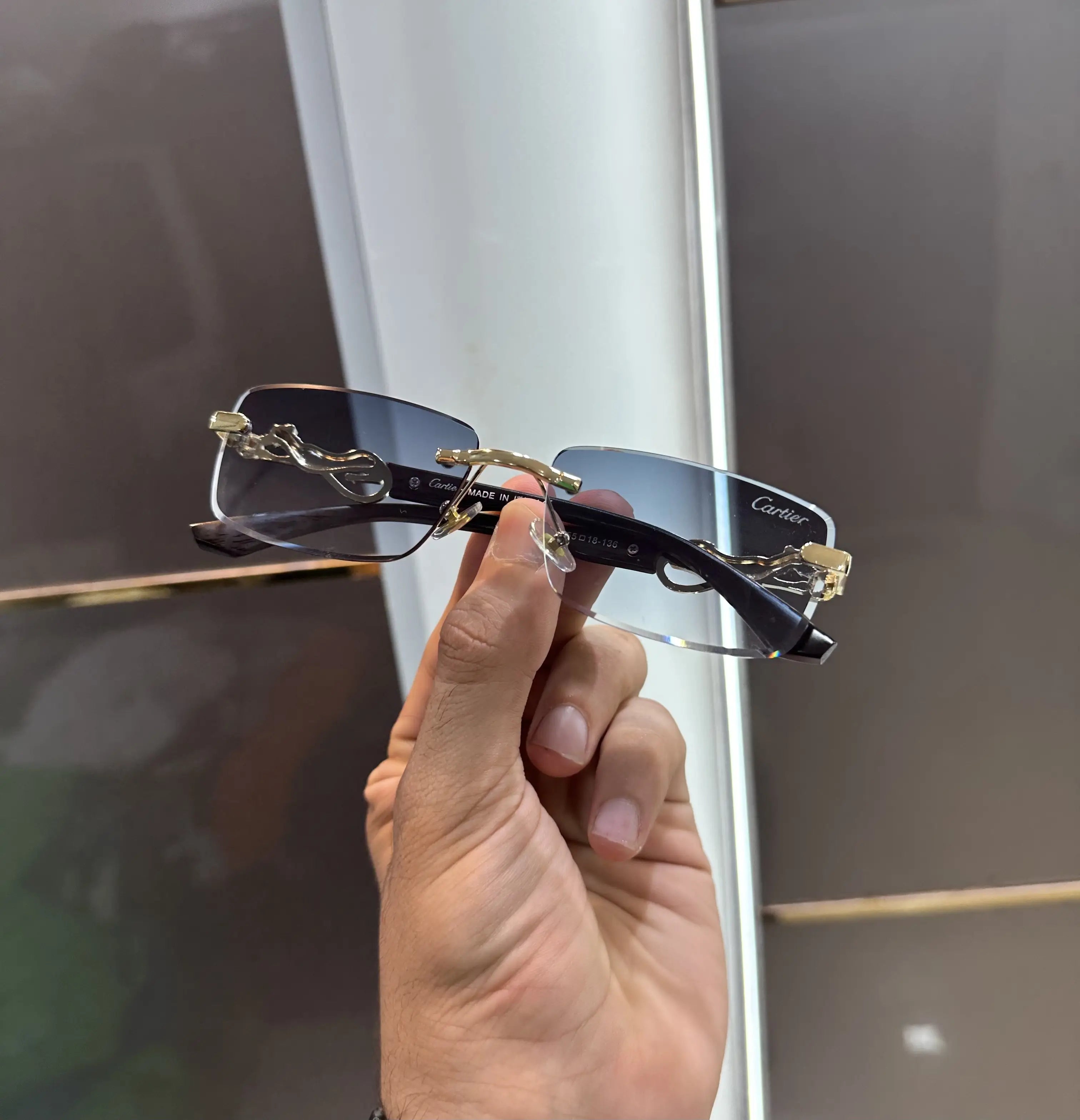 Cartie r Gold Blue Premium Shades 001 Secondary image