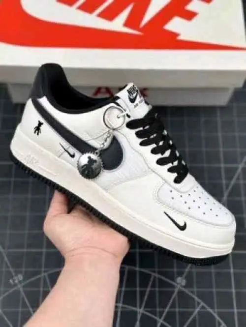 Nikee Airforce 1 07 Low Violent Bear Joint Linen Beige Black Sneaker
