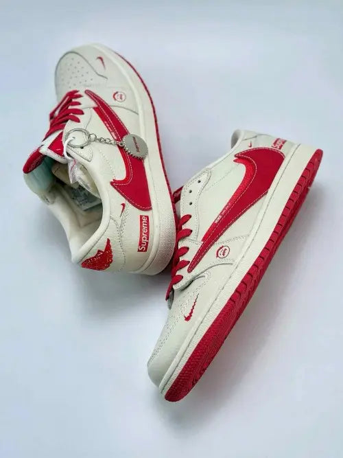 Traviss Scott x Nikee Air Jordan 1 Low x Supremee Main image
