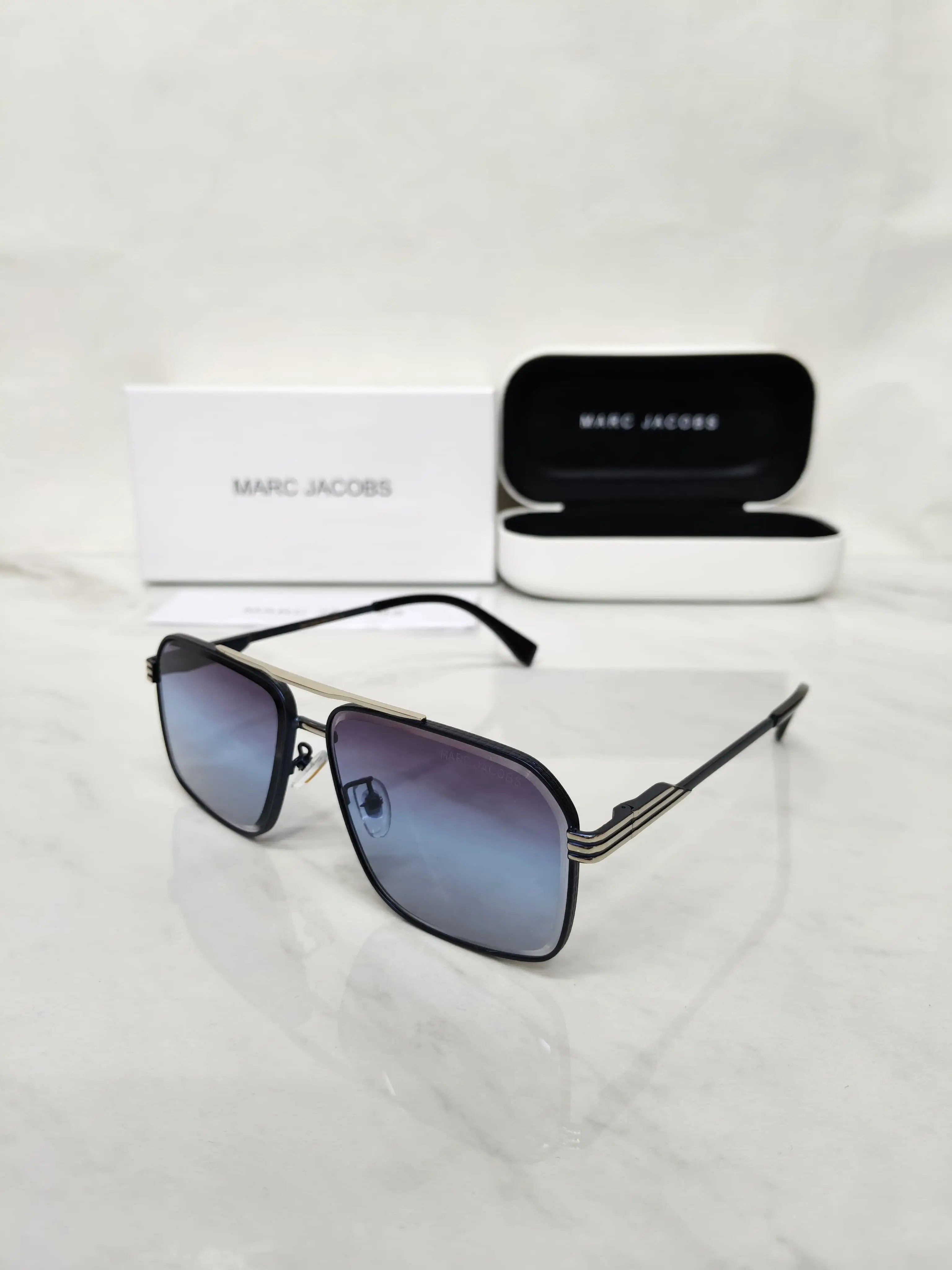 MARC JACOBS 2751  BLUE METAL QUALITY Main image