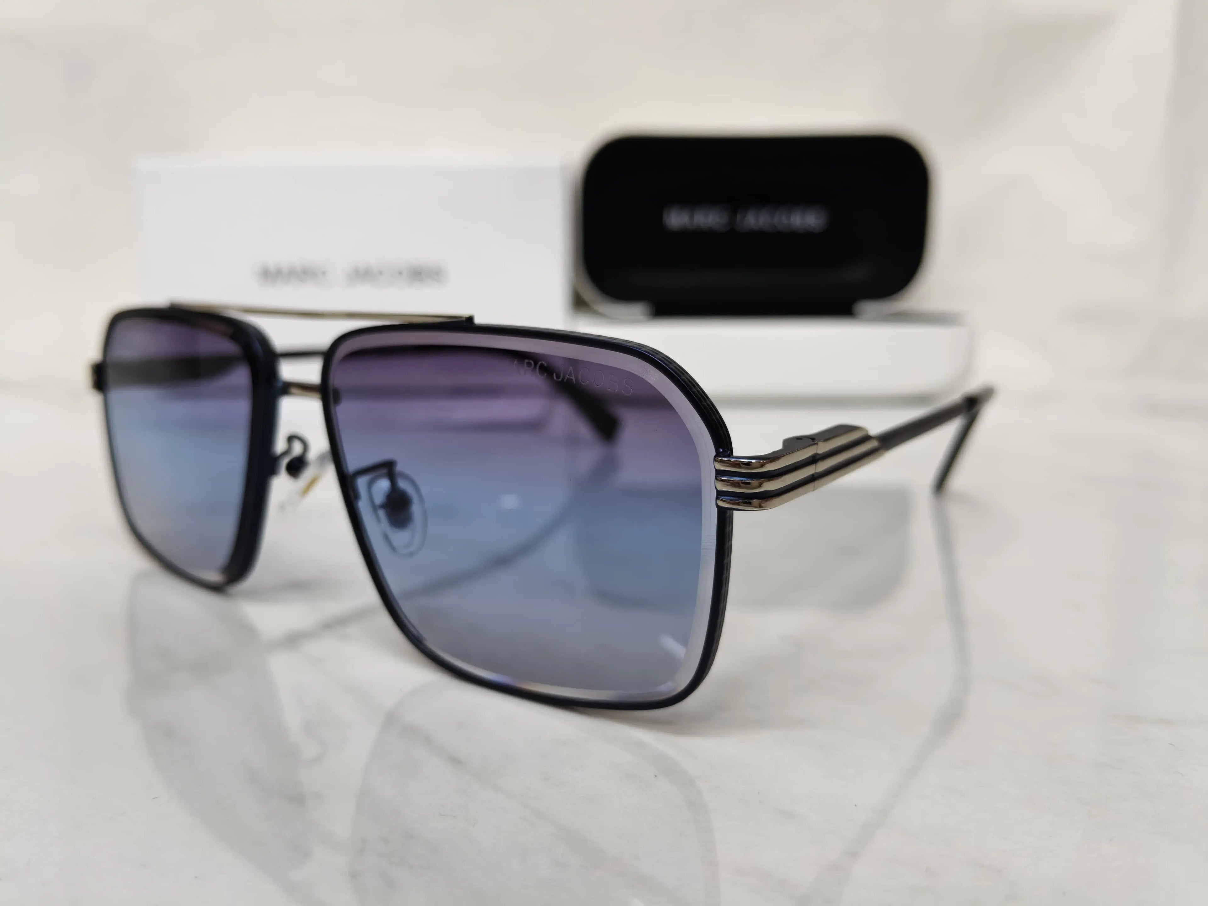 MARC JACOBS 2751  BLUE METAL QUALITY