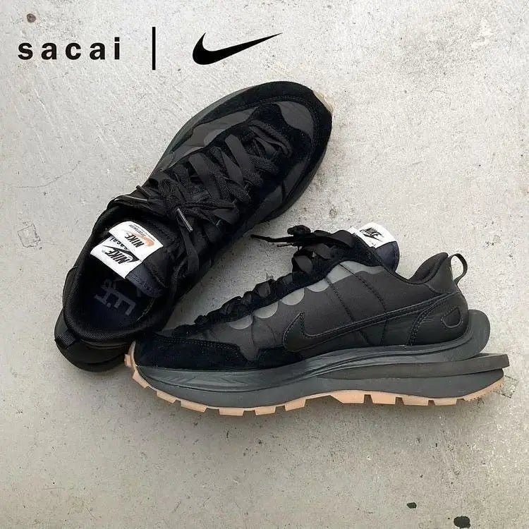 Nike_Sacai Vaporwaffle Black Gum Shoes