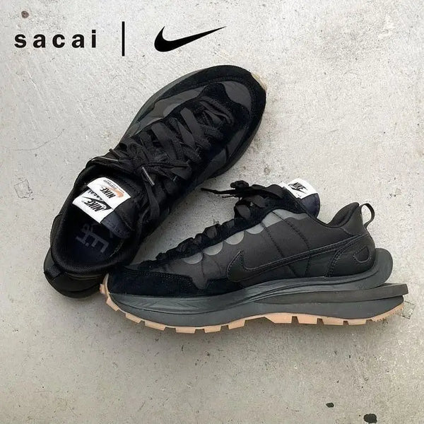 Nike_Sacai Vaporwaffle Black Gum Shoes