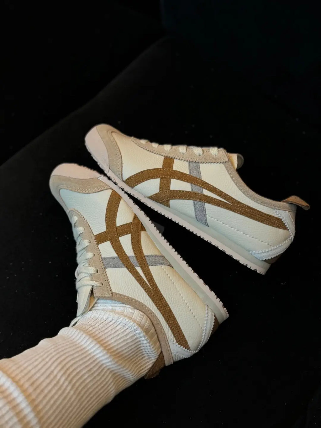 Onitsuka Tiger Mexico 66 Cream Khaki Carbon  7A Premium Sneakers India D-2055