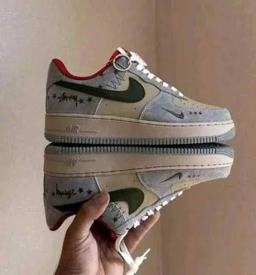 Nikee AirForce 1 X Stussy Grey Red
