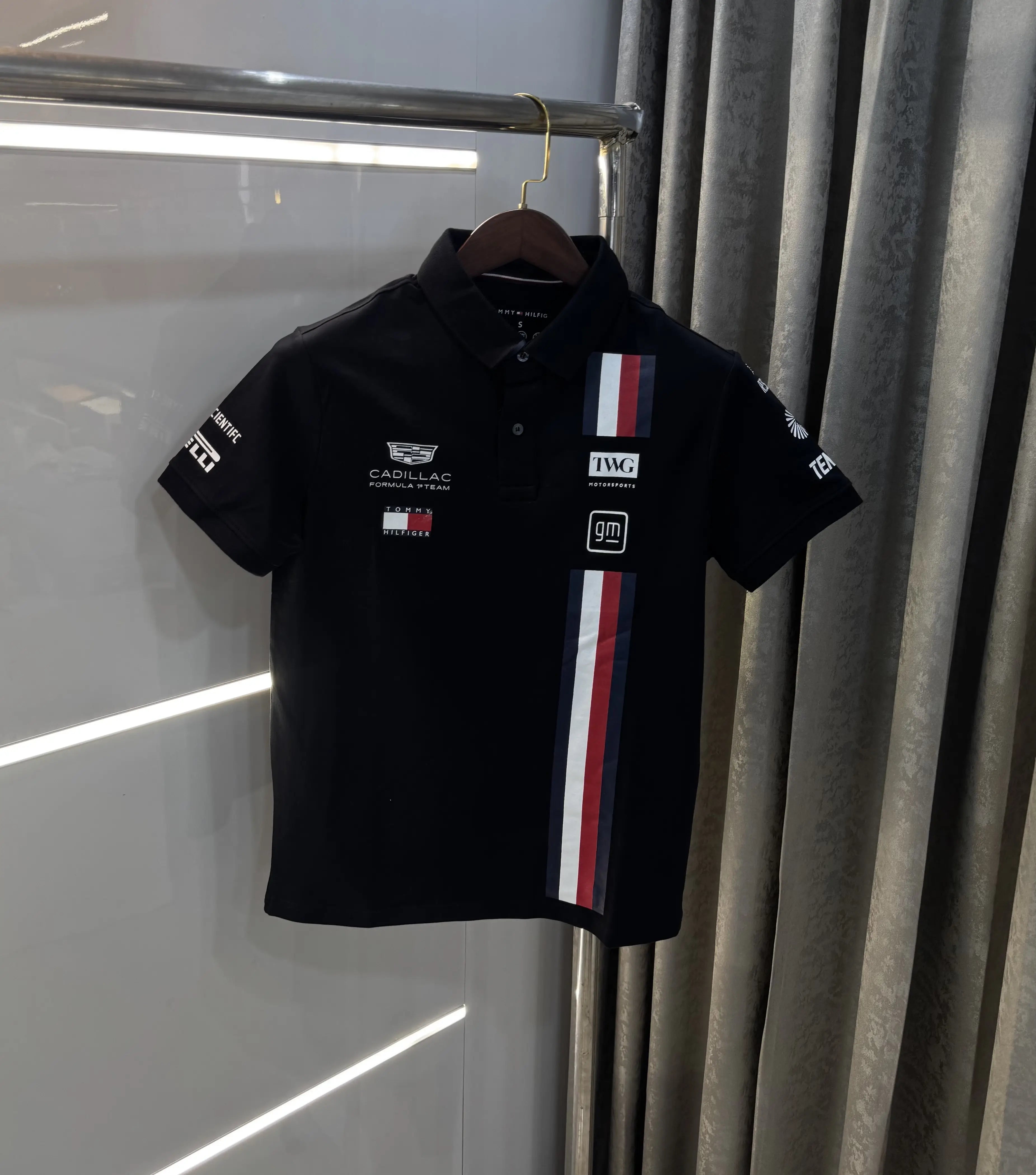 Tomm y Hilfiger Black Premium Polo T-shirt Main image