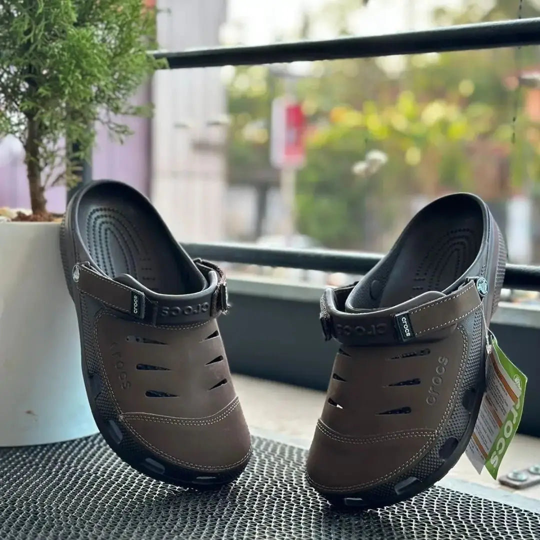 Crocs_Yukon Vista Dark Brown Clogs Main image