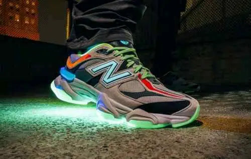 Neww Balance 9060 DTLR x Glow green Secondary image