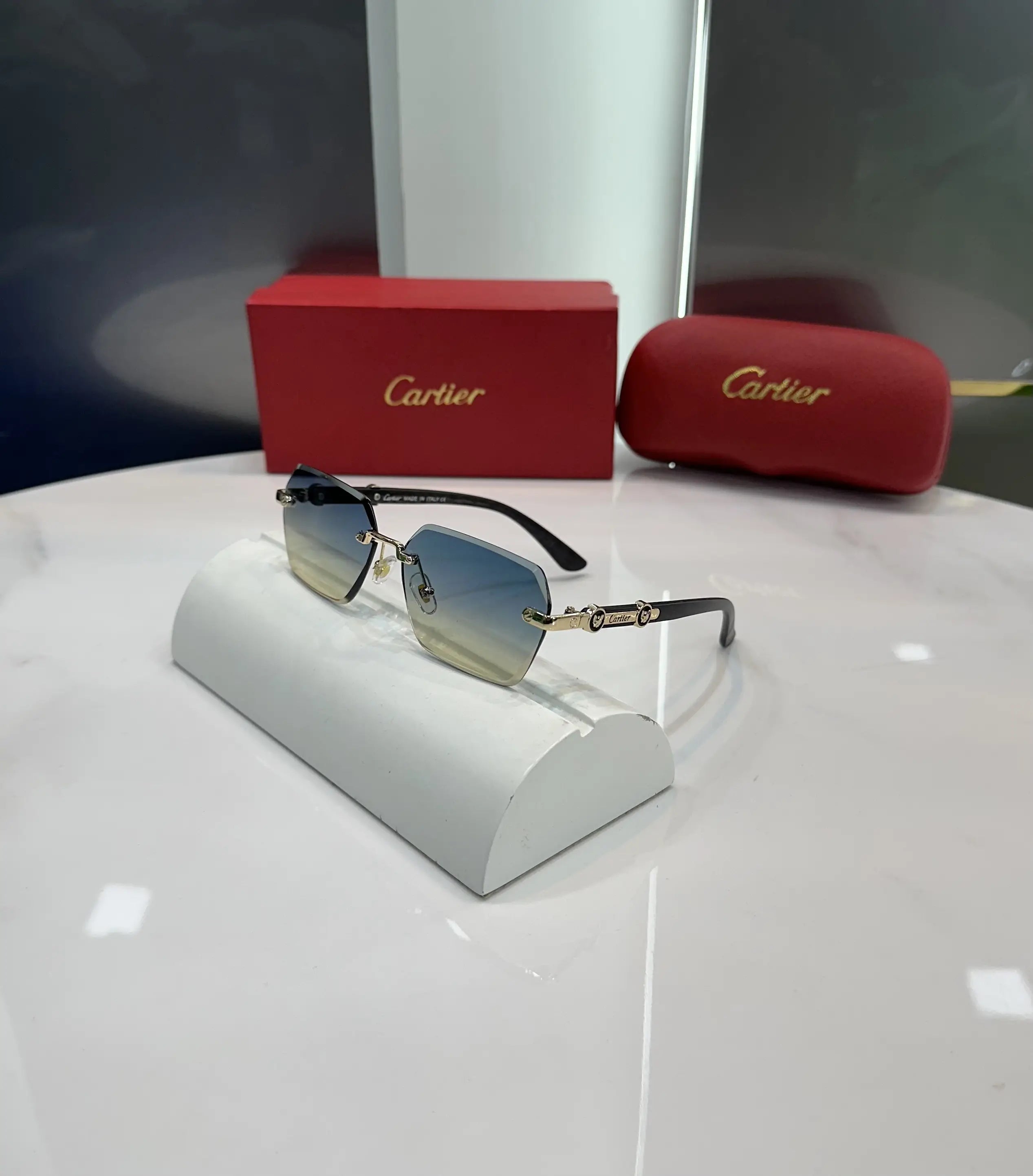 Cartie r Gold Multi Premium Shades 021 Main image