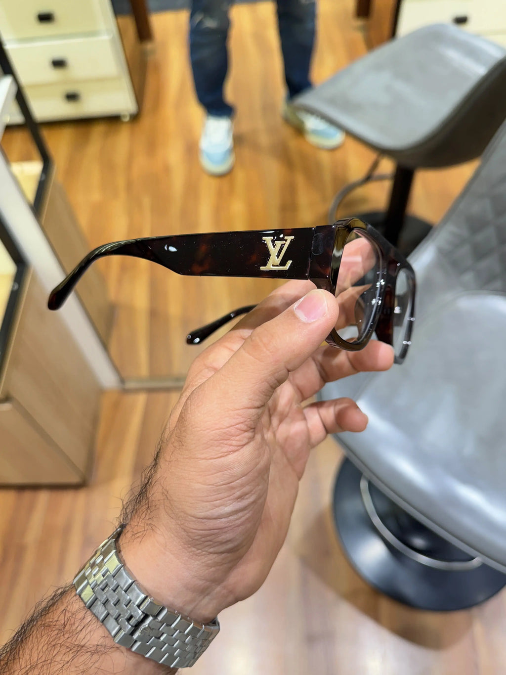 Louis_vuitton_6007_tiger_plano