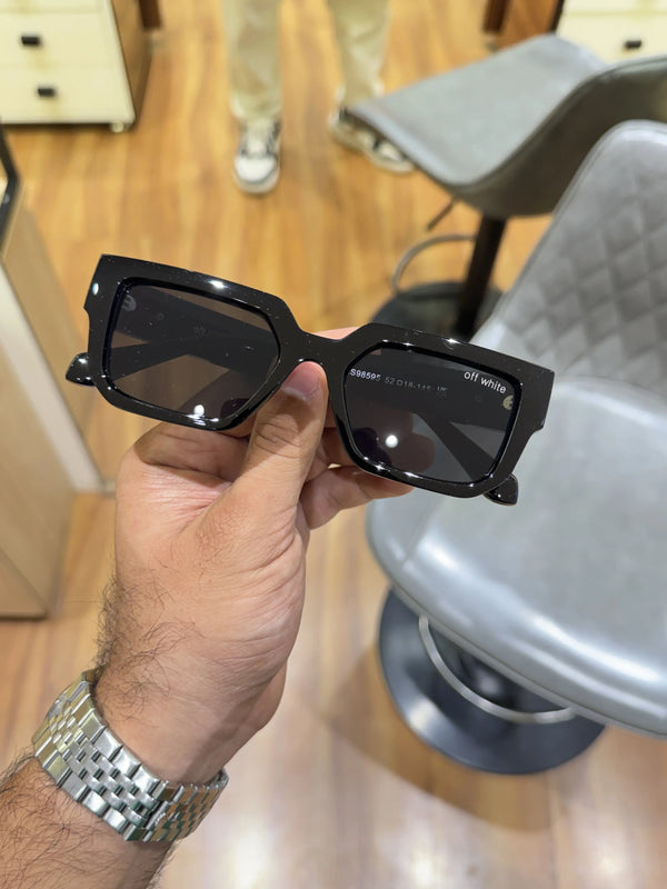 Off_white_98595_black_gold