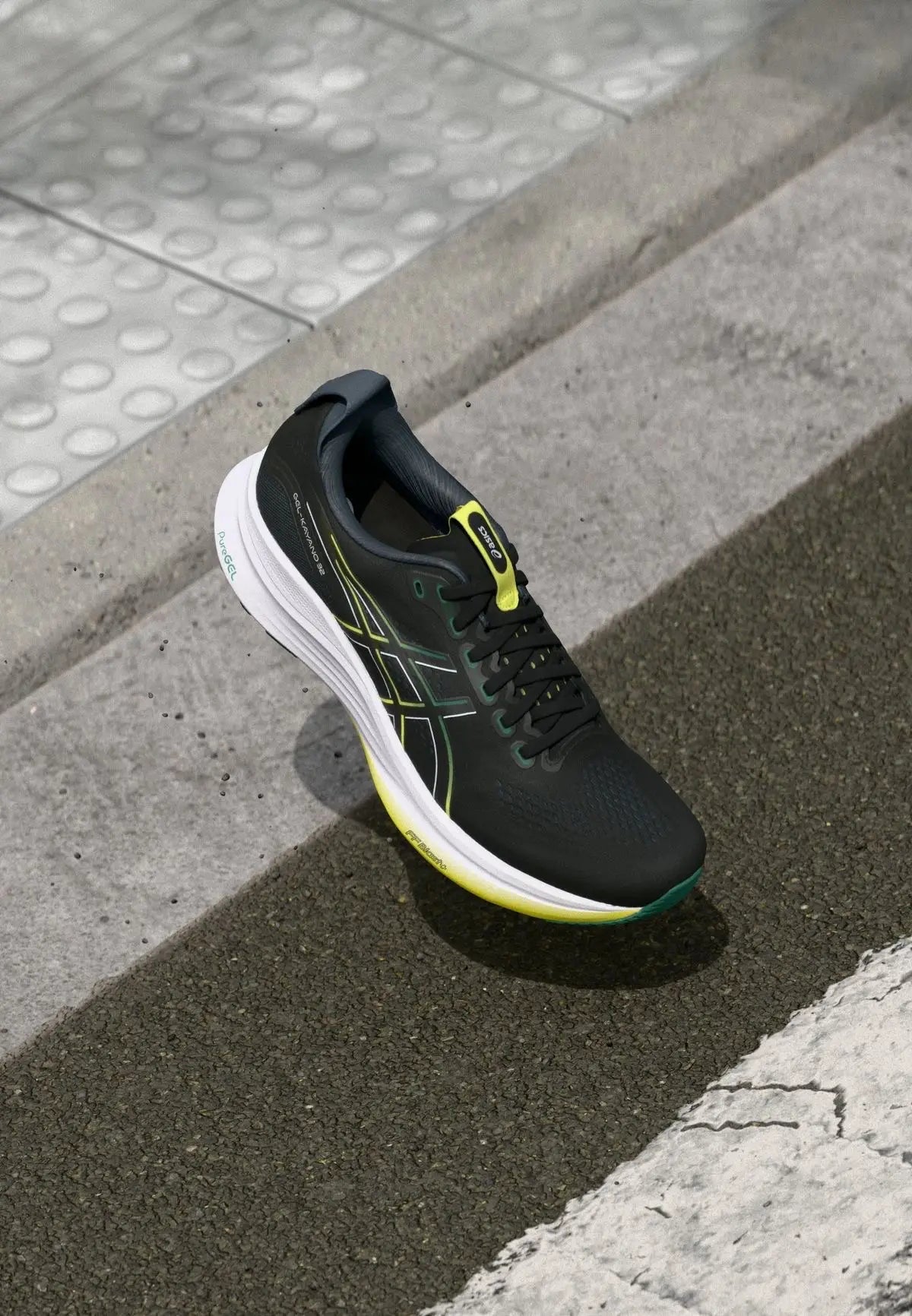 Asics_Gel Kayano 32 Black Jasper Green Secondary image