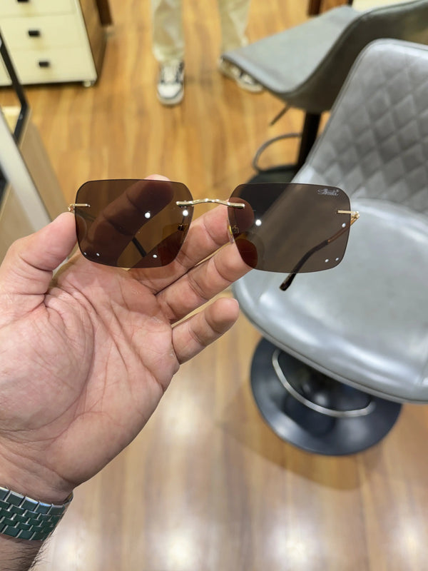 silhouette_0020_gold_brown