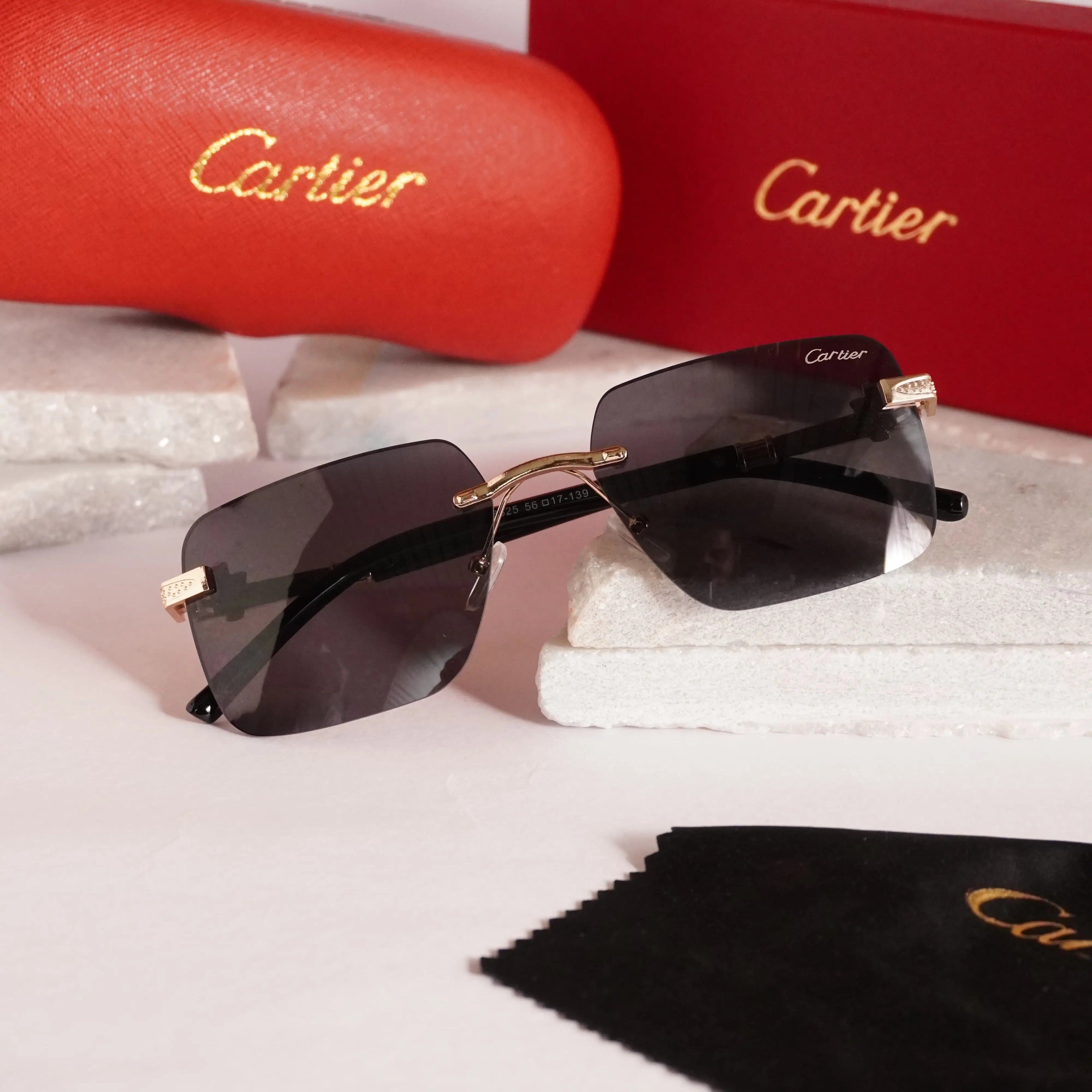 CARTIER 8825 GOLD BLACK