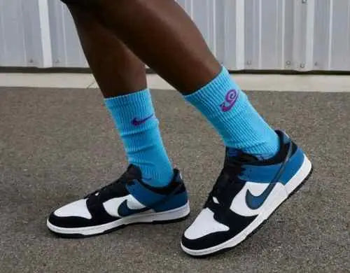 nikee nikee sb dunk low industrial blue Secondary image
