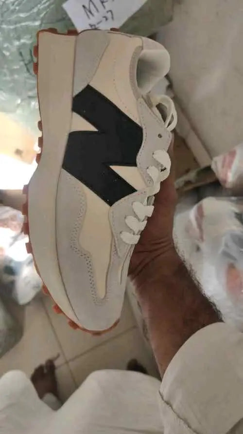 neww balance 327 WHITE NEVY