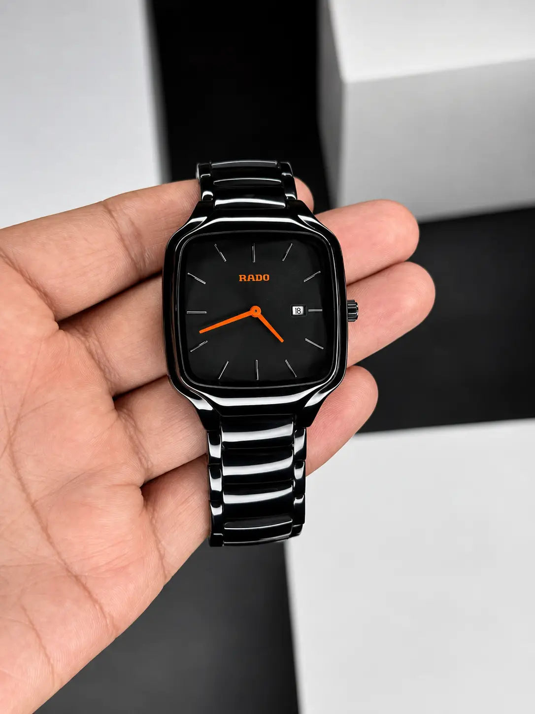 Rado True Square Main image