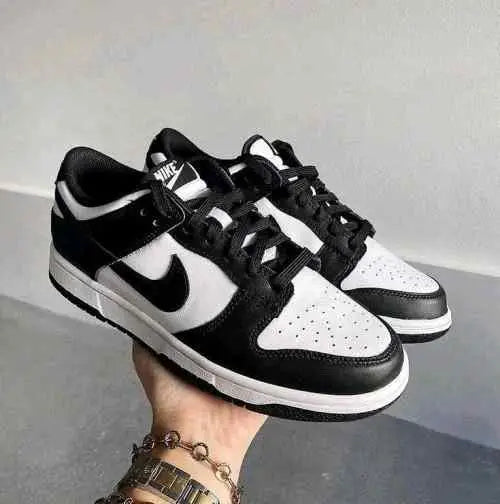 nikee sb dunk low panda for her fix Secondary image
