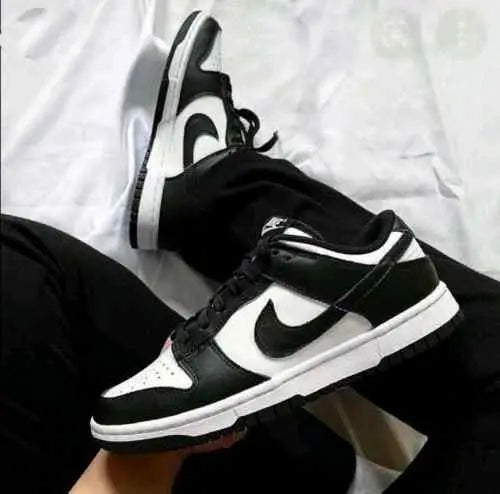 nikee sb dunk low panda for her fix