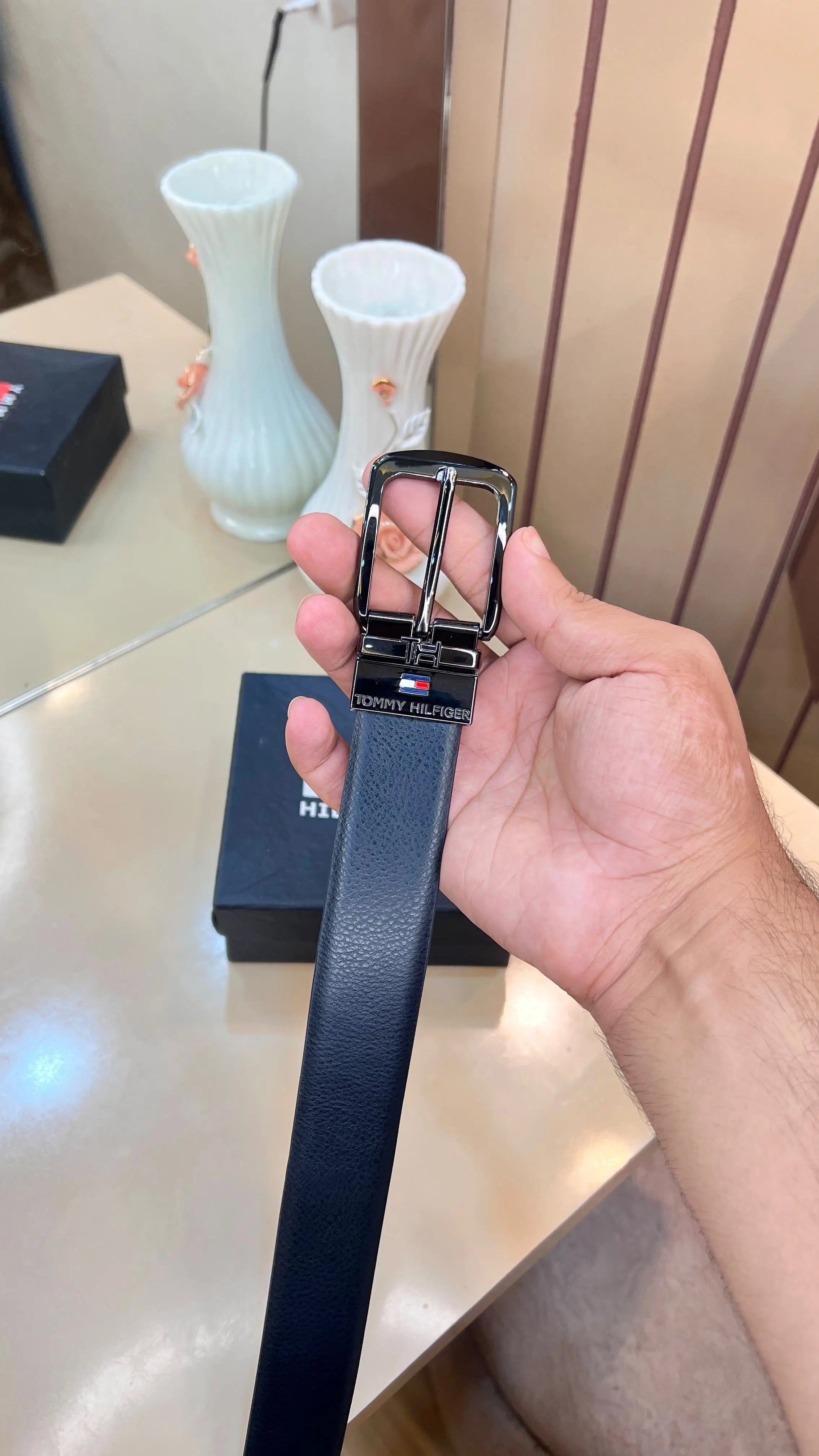 TOMMY HILFIGER PREMIUM QUALITY REVERSEABLE BELT WITH OG BOX TM-907