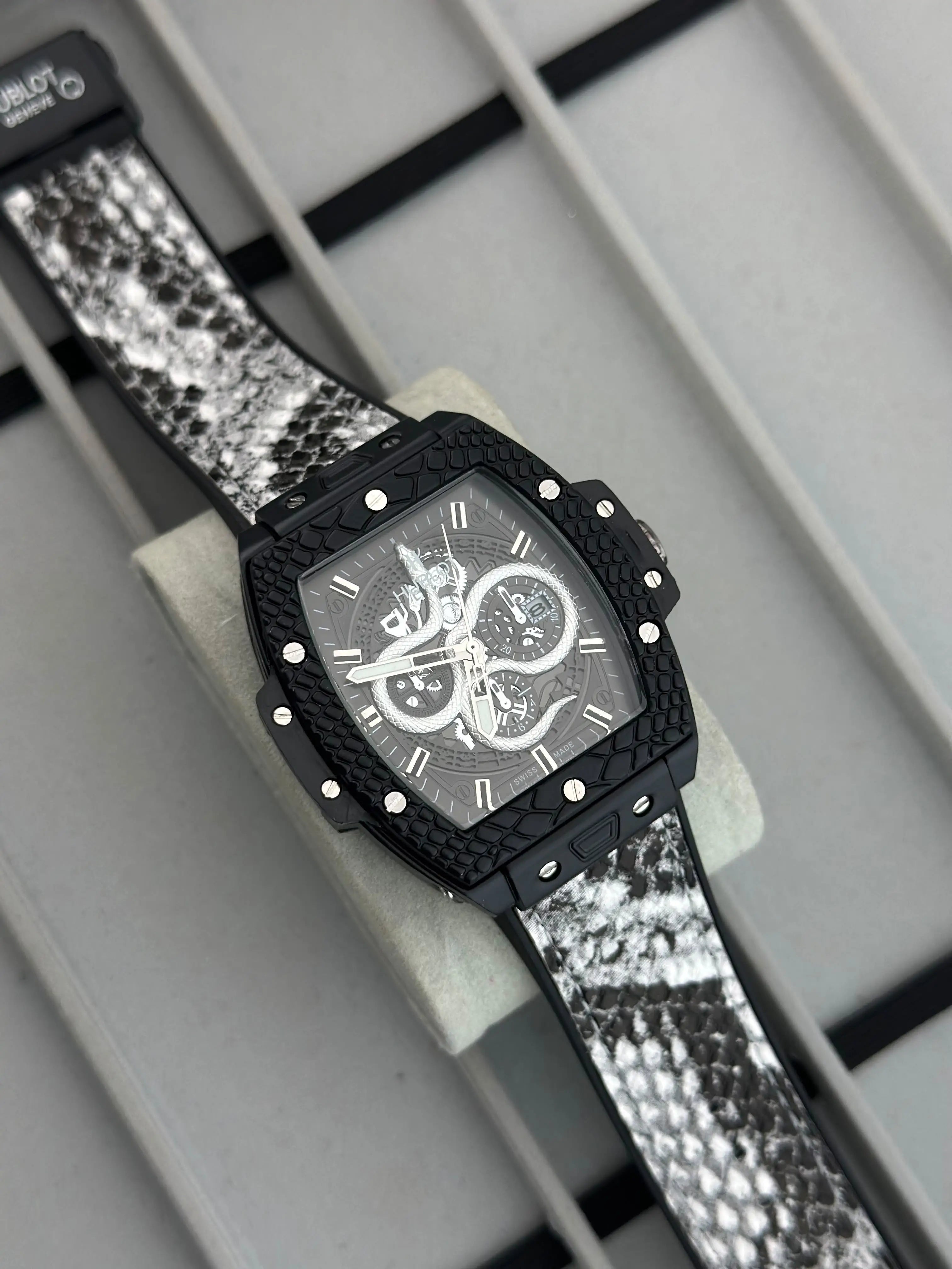 HUBLOT BIG BANG COBRA Main image