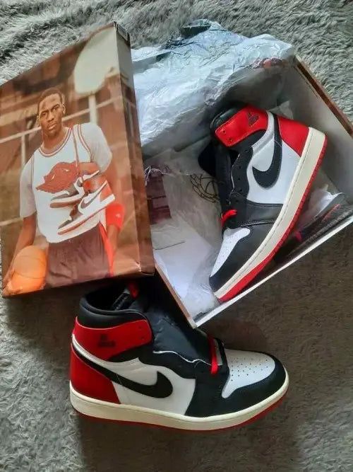 AIR JORDAN RETRO 1 OG BLACK TOE HIGH REIMAGINED Main image