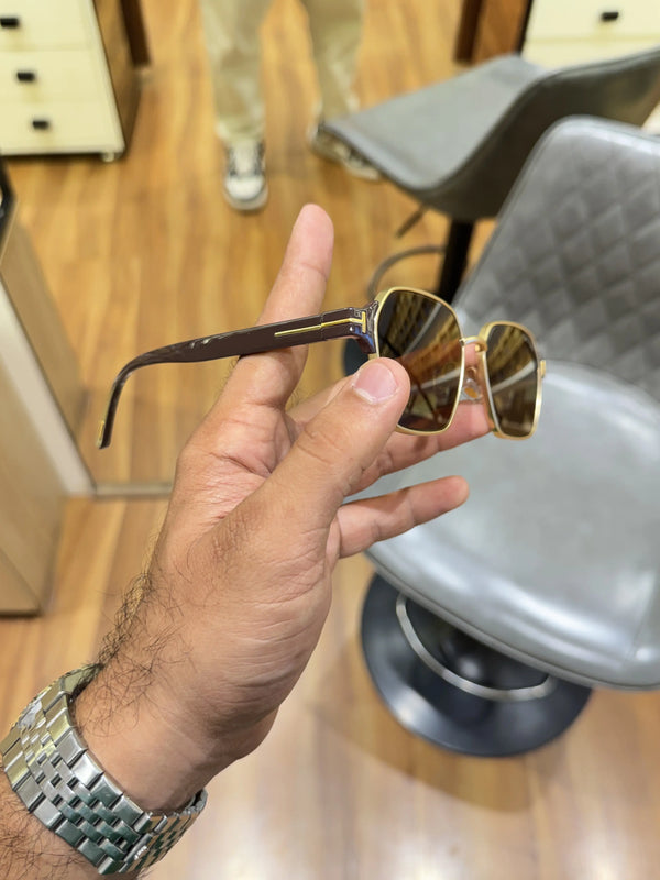 Tomford_9813_gold_brown