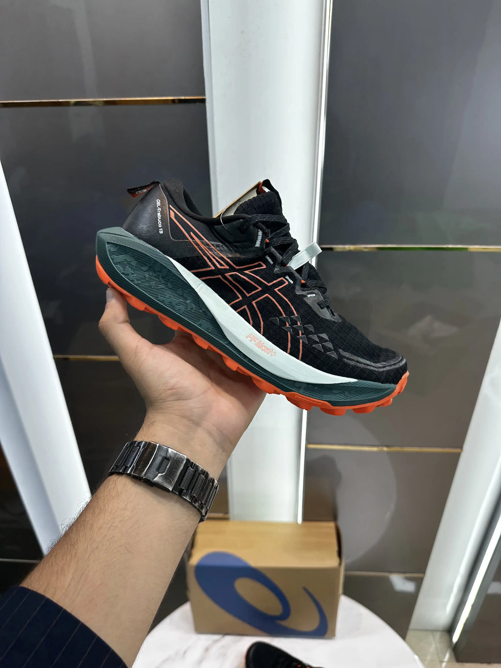Asics_Gel Trabuco 13 Black Nova Orange