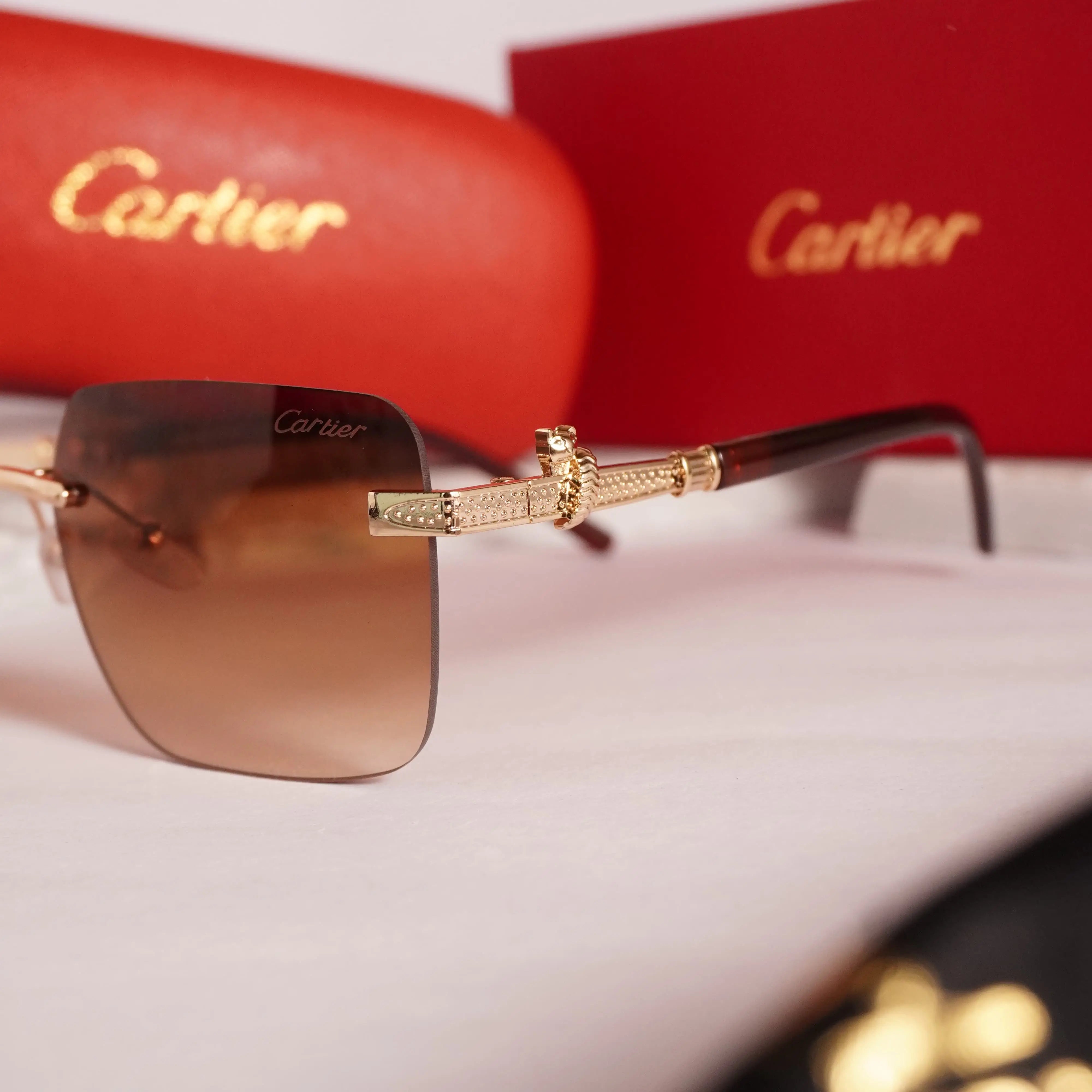 CARTIER 8825 GOLD BROWN Secondary image