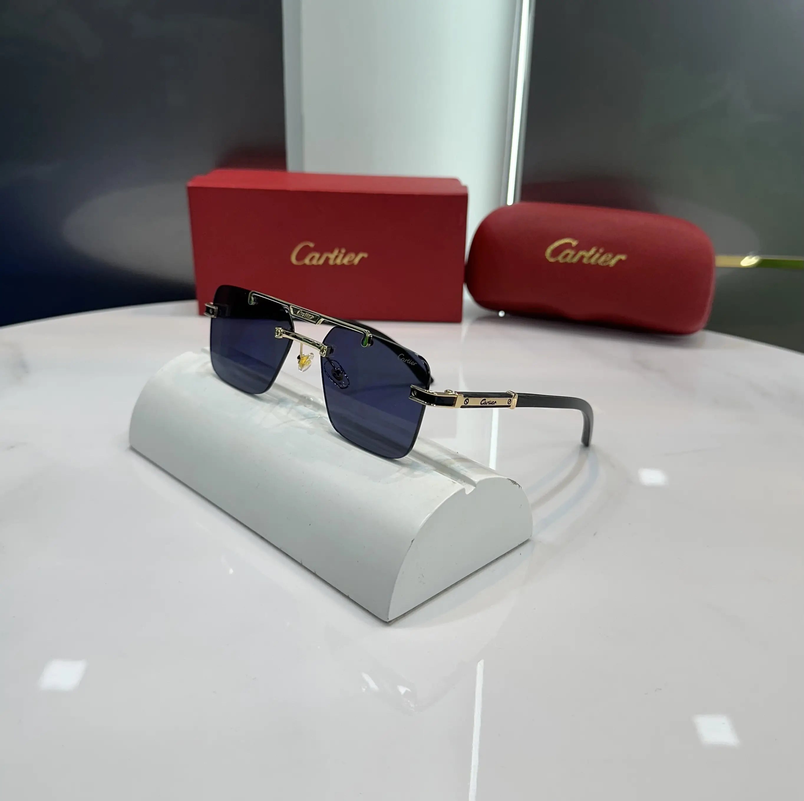 Cartie r Gold Black Premium Shades 038 Main image