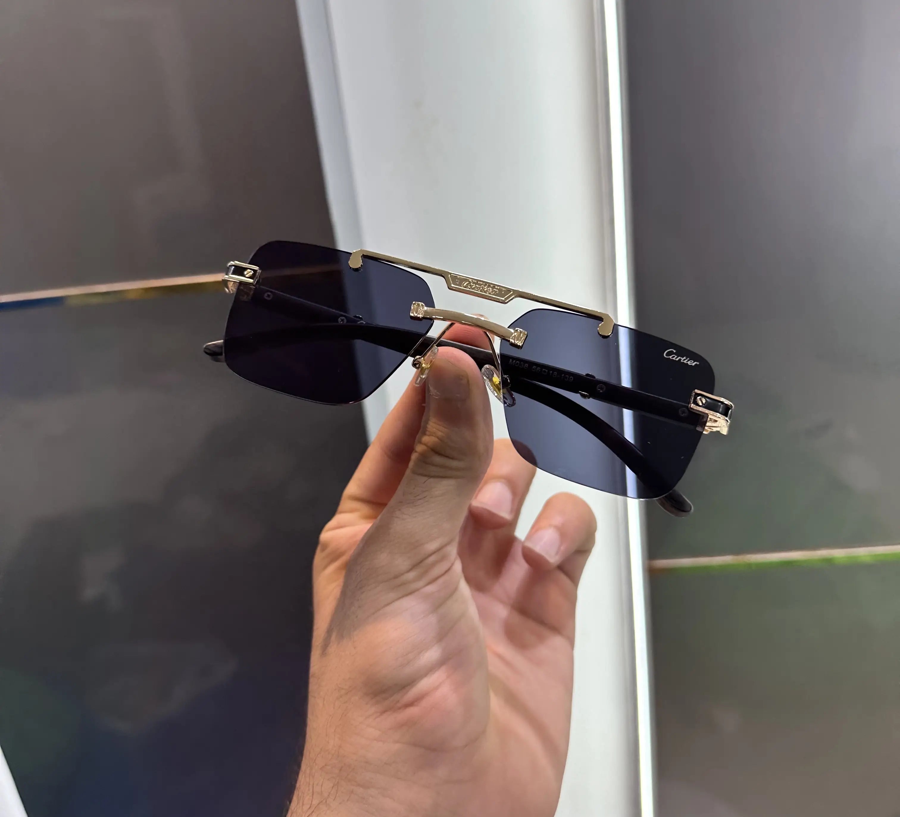 Cartie r Gold Black Premium Shades 038 Secondary image