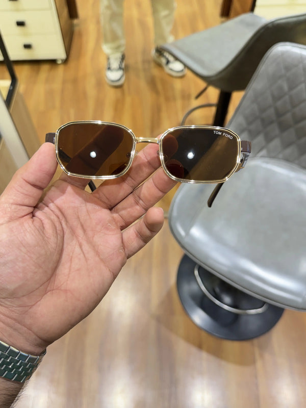 Tomford_9817_gold_brown