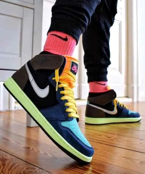 Nikee Air Jordan Retro 1 High BIO HACK SEMI UA