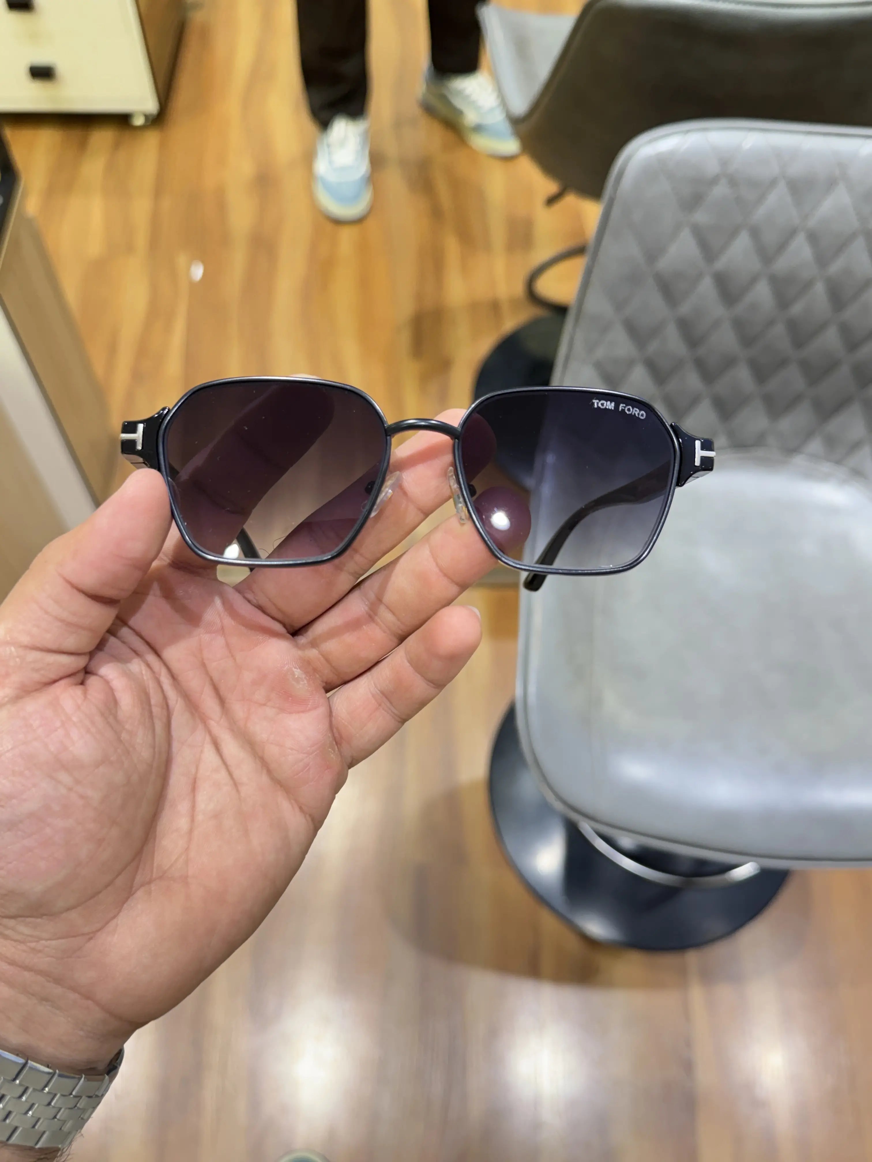 Tomford_9813_silver_black_shaded