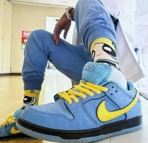 nikee powerpuff x sb dunk low bubbles blue