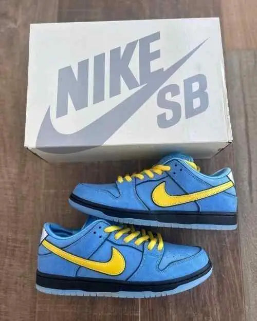 nikee powerpuff x sb dunk low bubbles blue