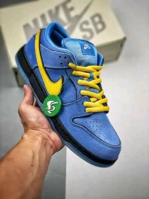 nikee powerpuff x sb dunk low bubbles blue