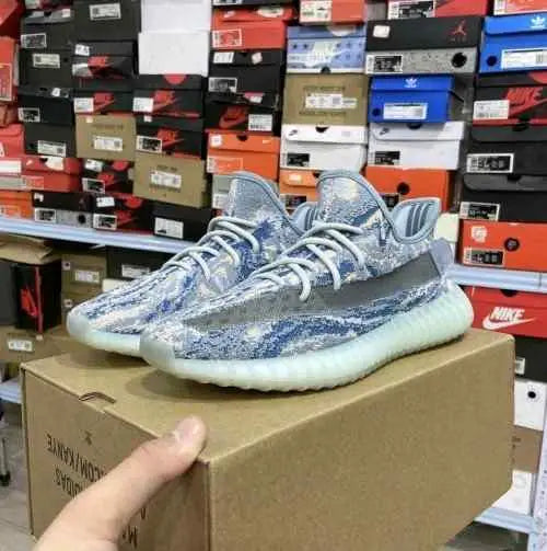 Adidass Yeezy Boost 350 v2 MX Frost Blue Semi UA With Full Accessories Main image