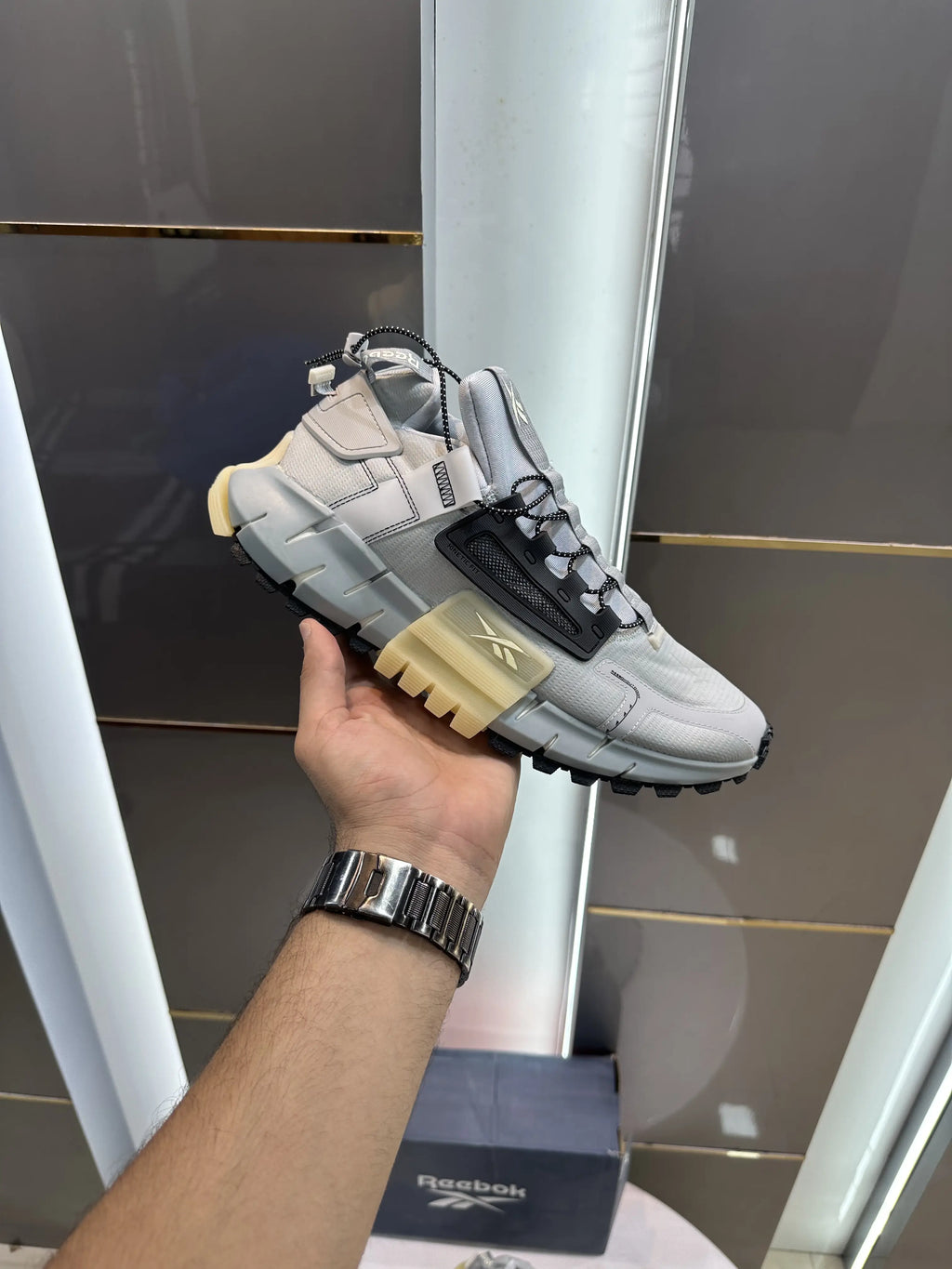 Reebok_Zig Kinetica Edge Grey